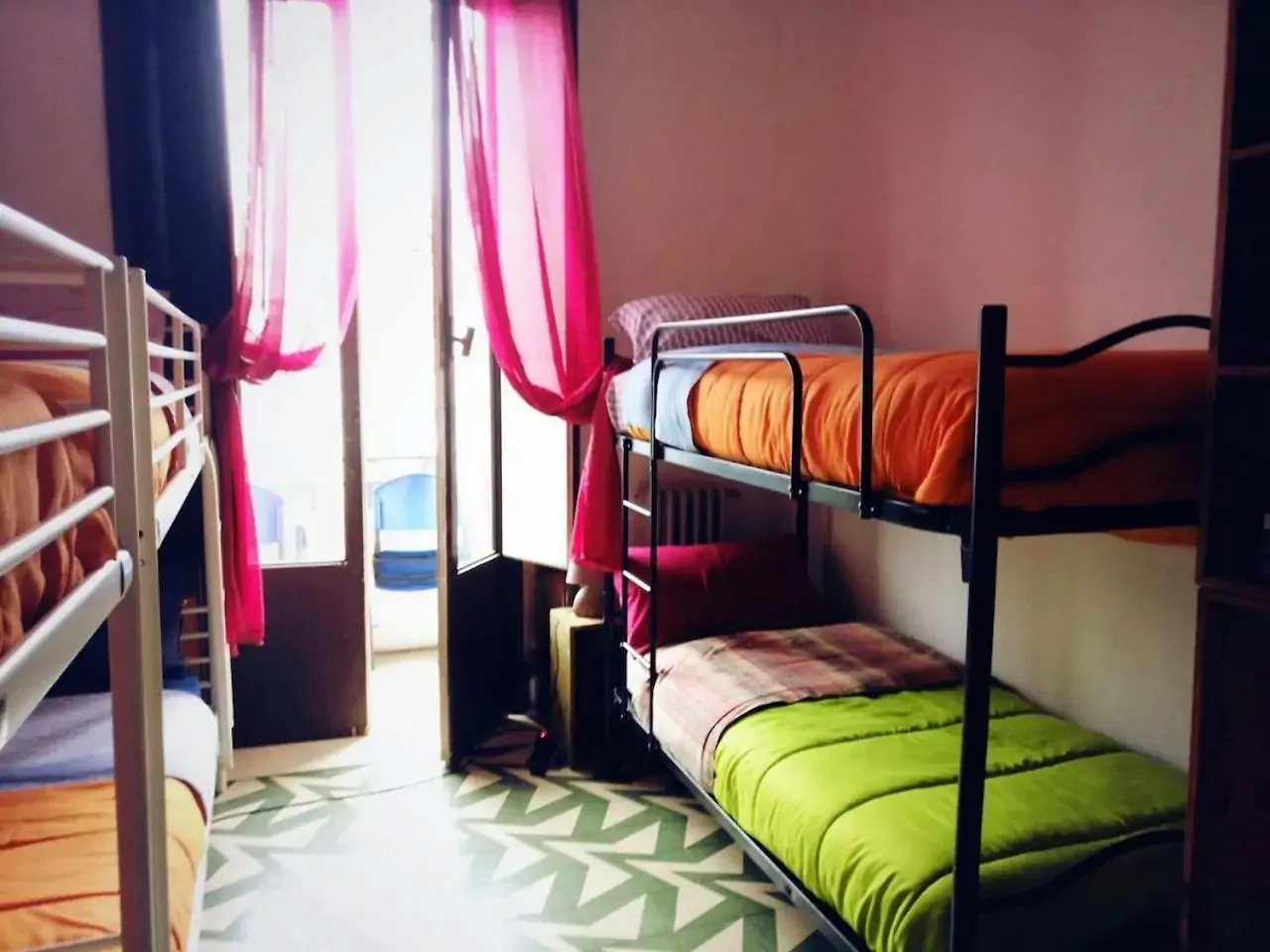 Blablabla Guest House Of Sumus Bari Italia